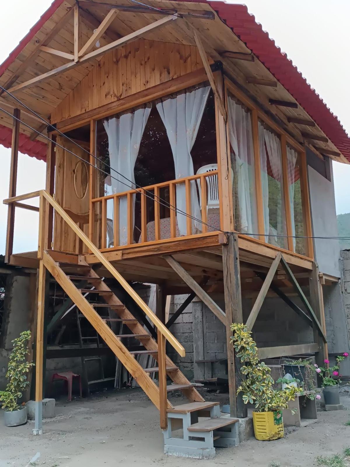 Estancia, Intag Lodge *