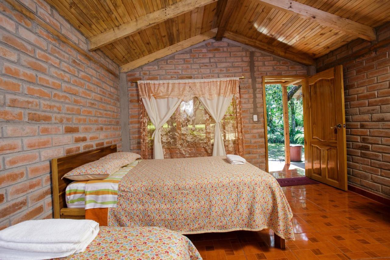 Estancia, Intag *